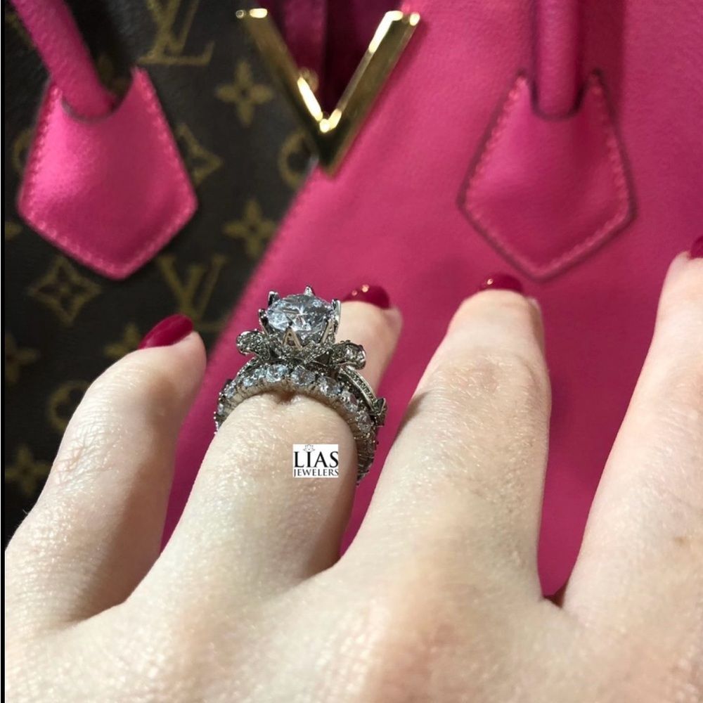 New 18k white gold wedding ring set